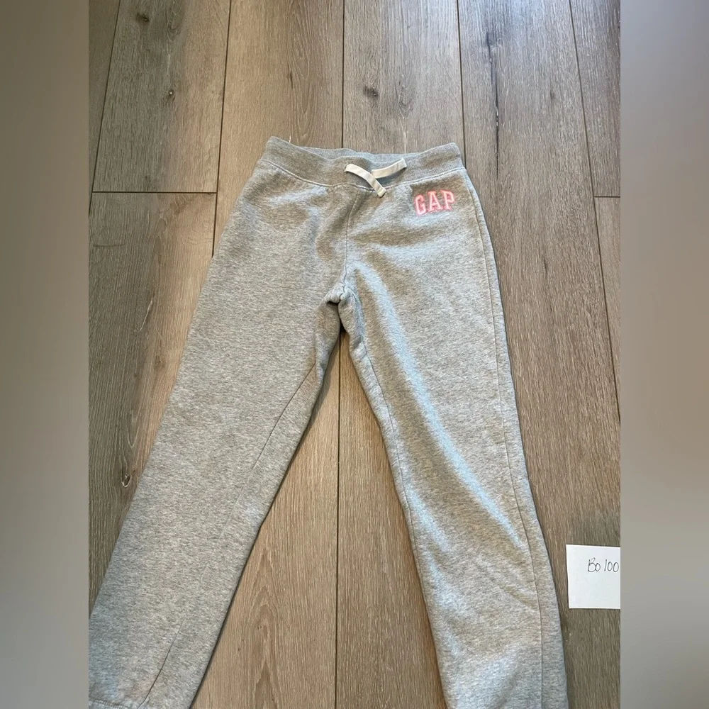 GAP Gray Kids Arch Logo Joggers sweatpants Girl Size 10‎